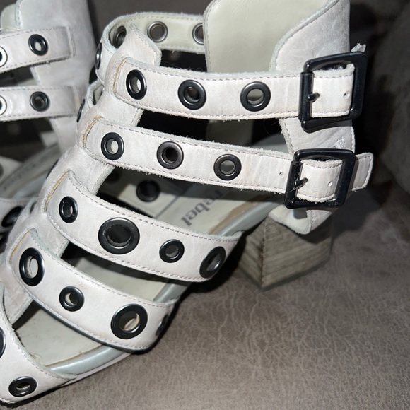 Luxury Rebel Mandy Womens Gray Studded  Ankle Strap Block Heel Size 38.5 Euro - Picture 2 of 14